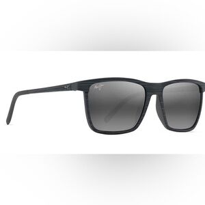 Maui Jim One Way Polarized in Dark Navy Stripe